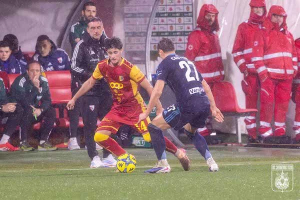 Serie BKT, Virtus Entella e Catanzaro in campo alle 15: le formazioni ufficiali