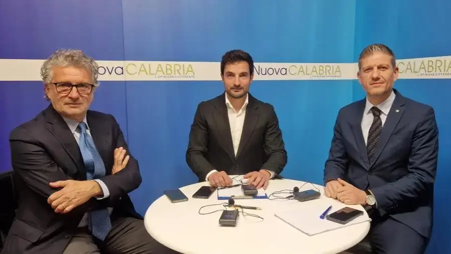 Catanzaro Capitale, in studio Assisi e Parisi e dal Libano parla Speziali (GUARDA LA DIRETTA) images Catanzaro Capitale, in studio Assisi e Parisi e dal Libano parla Speziali (GUARDA LA DIRETTA)