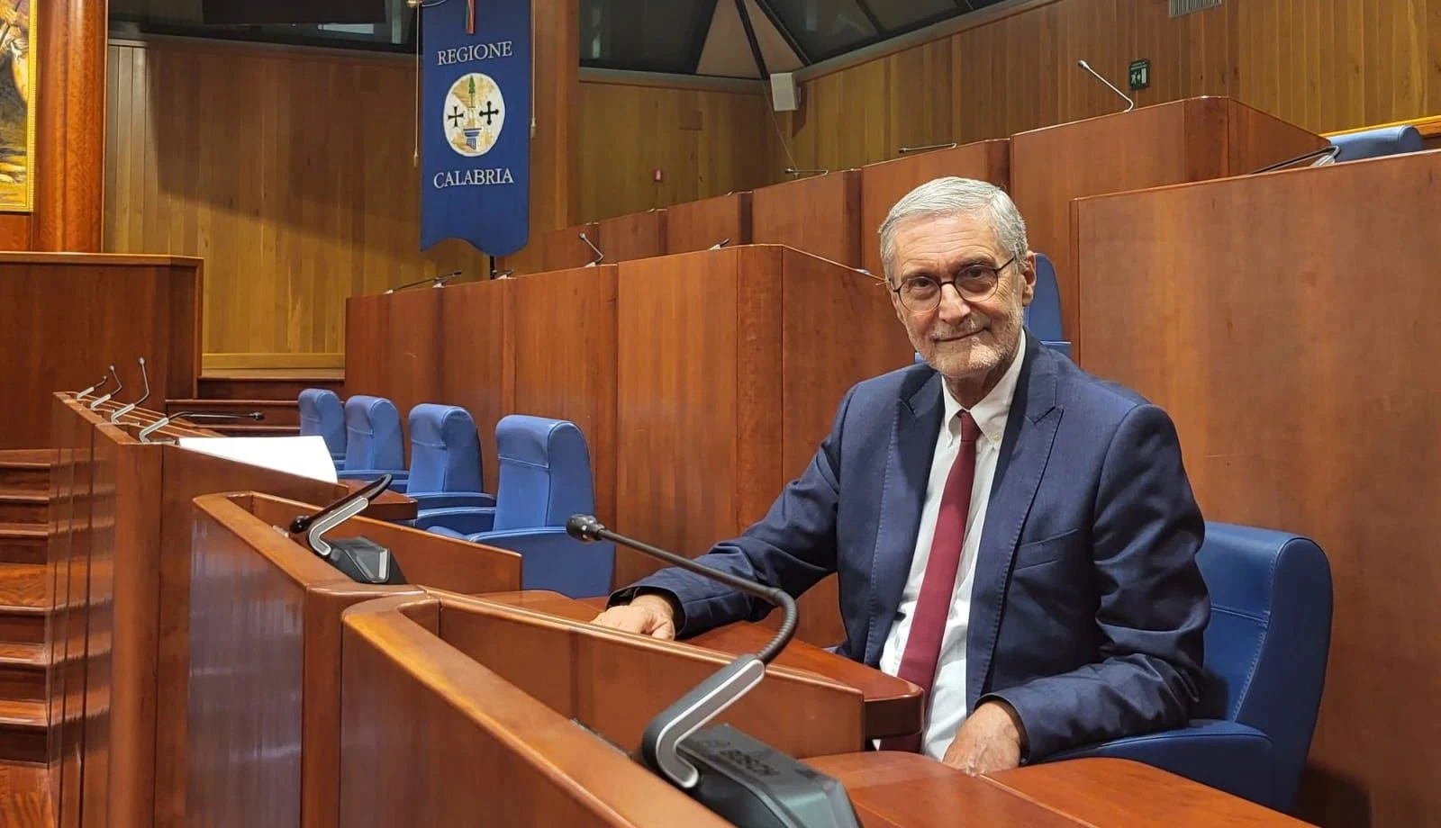 Calabria sempre più accessibile, Laghi porta in Consiglio la legge sui fasciatoi negli spazi pubblici

