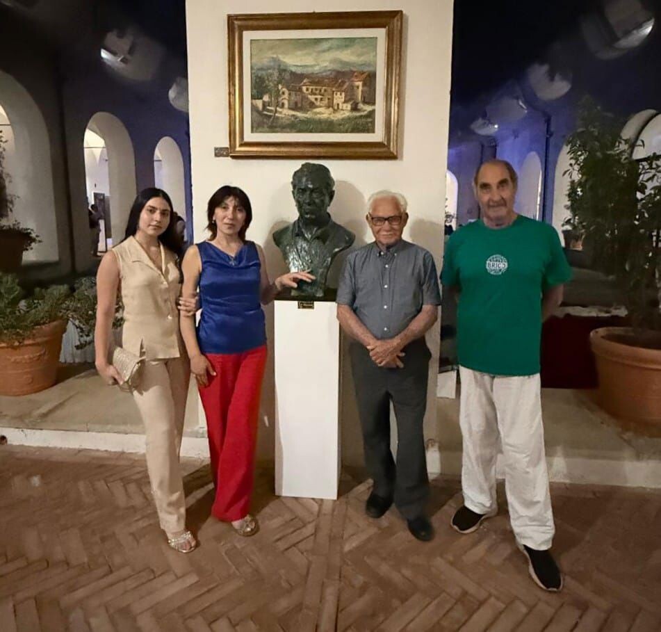 A San Domenico di Taverna l'autoritratto scultoreo di Luigi Verrino images A San Domenico di Taverna l'autoritratto scultoreo di Luigi Verrino