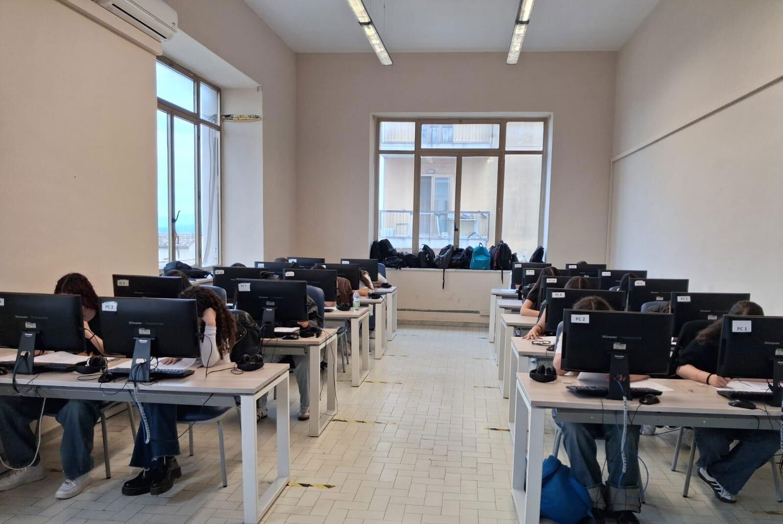 Un successo l’esame in lingua spagnola al ‘Grimaldi Pacioli Petrucci Ferraris Maresca’ images Un successo l’esame in lingua spagnola al ‘Grimaldi Pacioli Petrucci Ferraris Maresca’