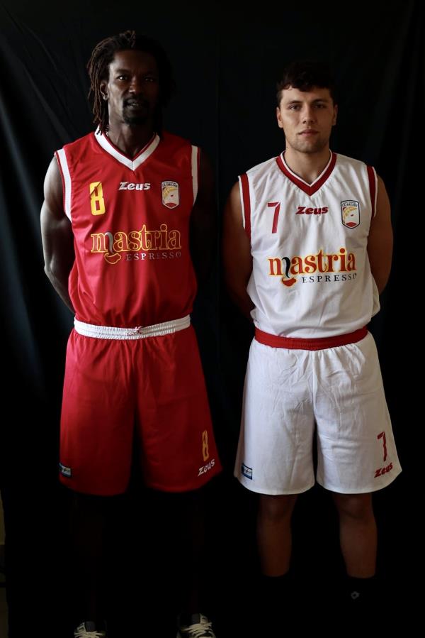 images Basket Academy Catanzaro, l'appello di capitan Billy Fall e del gemello Mattia Corapi: "Tutti al PalaPulerà"