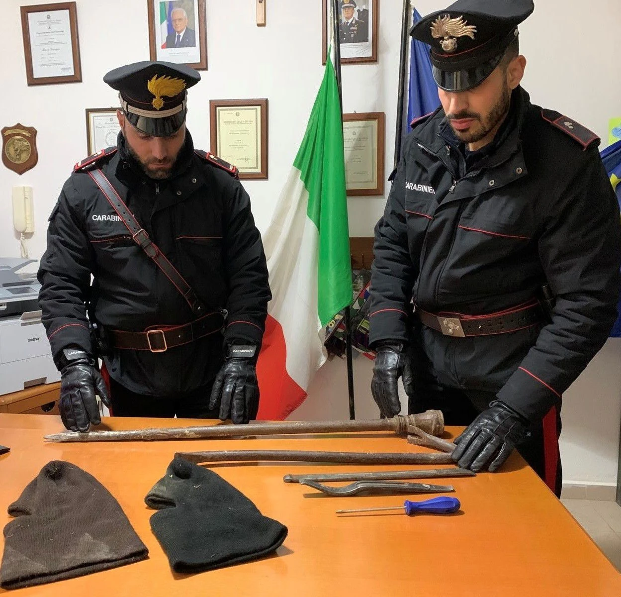 Tentarono di rubare nella chiesa di Petronà, 2 arresti