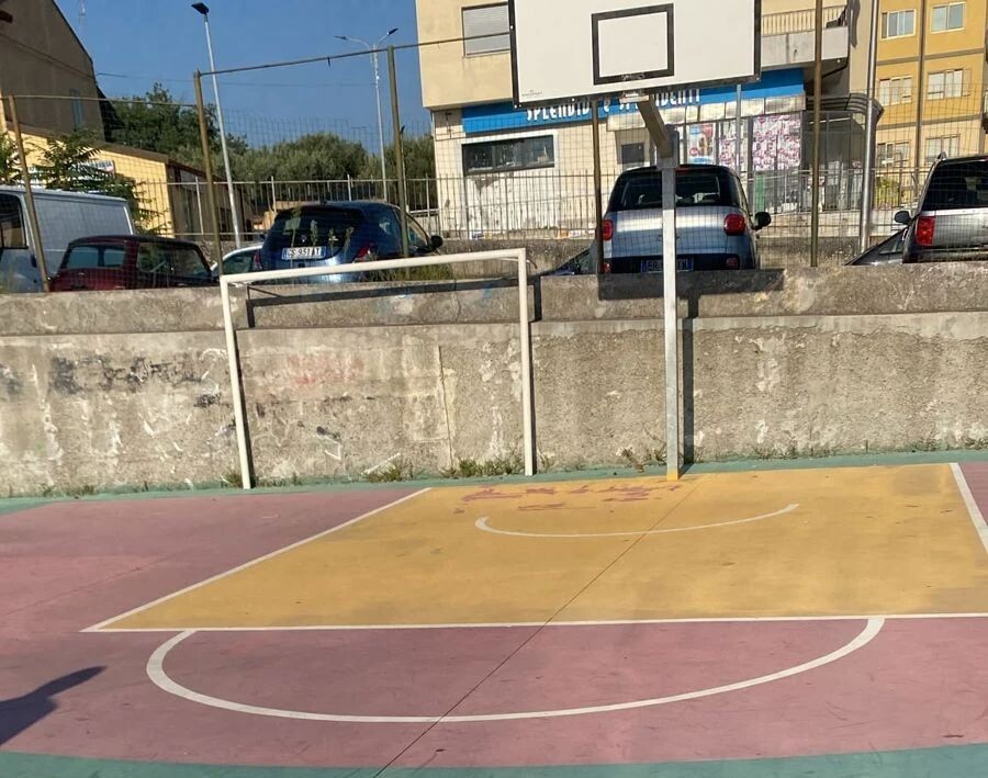 images Vandali al campo polivalente "Vittorio Scarfone" di Materdomini a Catanzaro: lo sdegno del Coni Point