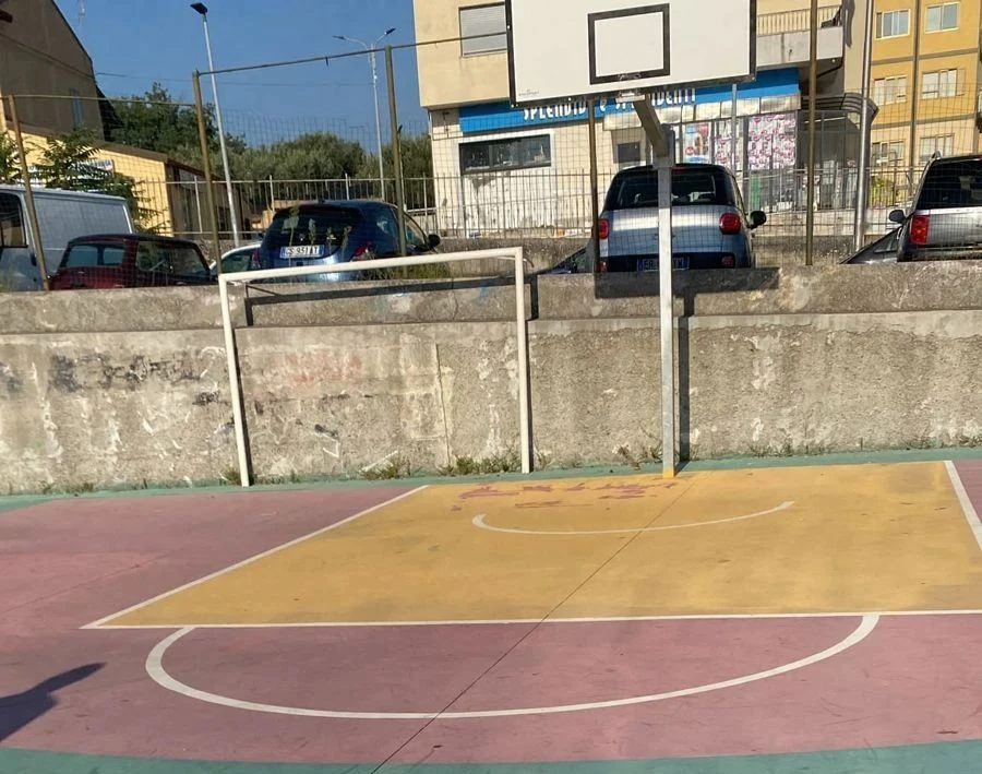 Vandali al campo polivalente "Vittorio Scarfone" di Materdomini a Catanzaro: lo sdegno del Coni Point