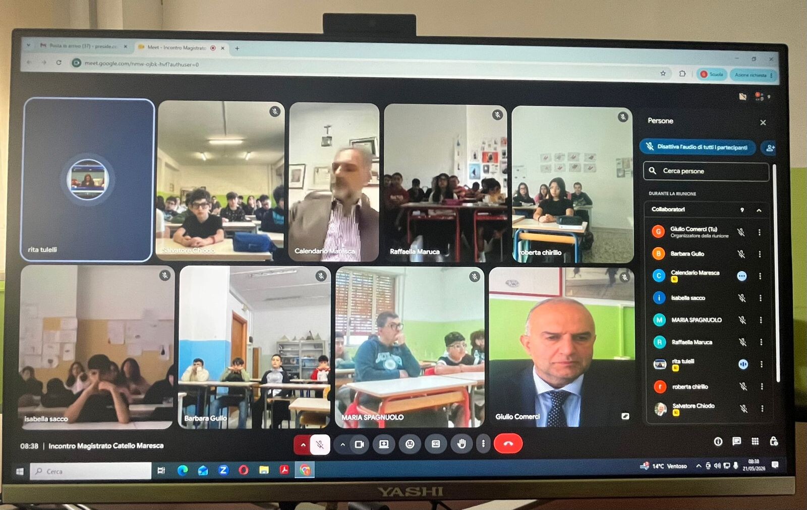 Legalità, coraggio e futuro: gli studenti del 'Mater Domini Nord Est Manzoni' incontrano Catello Maresca images Legalità, coraggio e futuro: gli studenti del 'Mater Domini Nord Est Manzoni' incontrano Catello Maresca