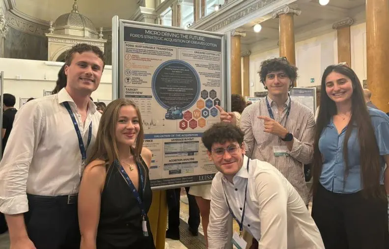 Il catanzarese Simone Pisano tra i vincitori del progetto "Micro Driving the Future" di Intesa images Il catanzarese Simone Pisano tra i vincitori del progetto "Micro Driving the Future" di Intesa