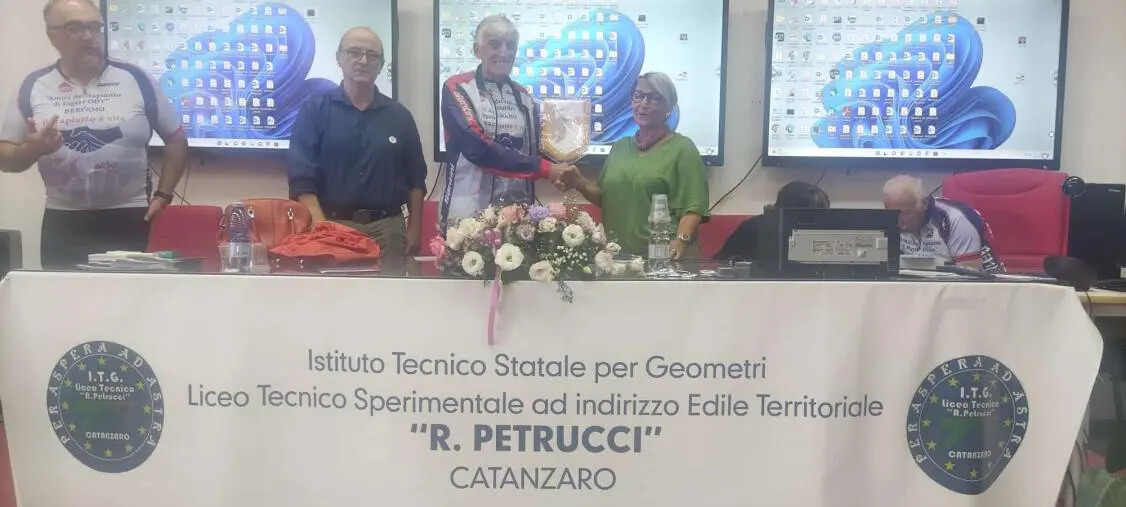 Rotary Club Catanzaro sostiene l’Associazione Amici del Trapianto di Fegato images Rotary Club Catanzaro sostiene l’Associazione Amici del Trapianto di Fegato