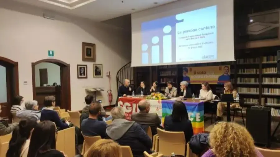 Cultura finanziaria e diritti: a Catanzaro il convegno "Le persone contano" images Cultura finanziaria e diritti: a Catanzaro il convegno "Le persone contano"