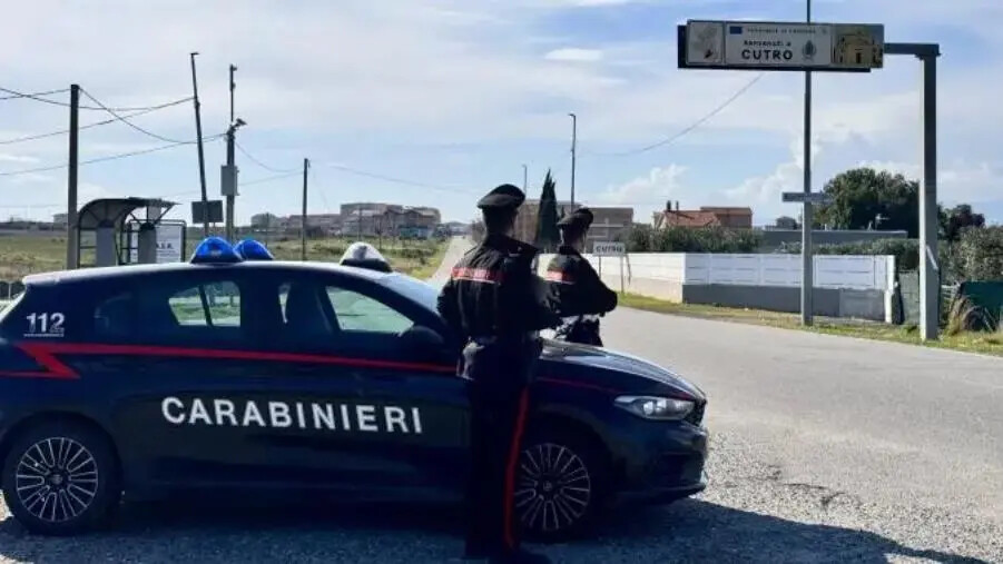 Cutro, furto aggravato in un bar: rubati 8mila euro images Cutro, furto aggravato in un bar: rubati 8mila euro