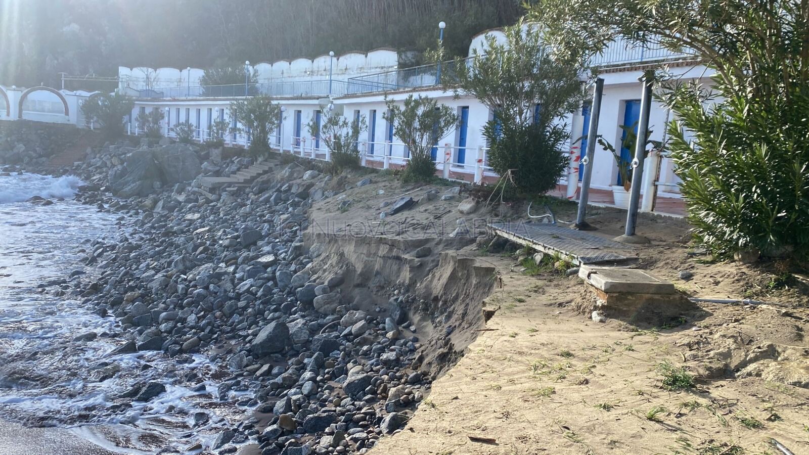 images Allarme erosione a Copanello, appello urgente a Regione e Comune per salvare la costa
