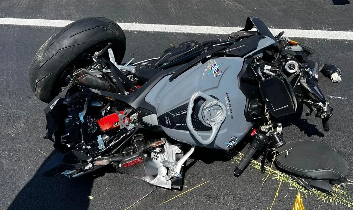 Crotone, grave incidente sulla SS 106 al bivio di Papanice: un morto