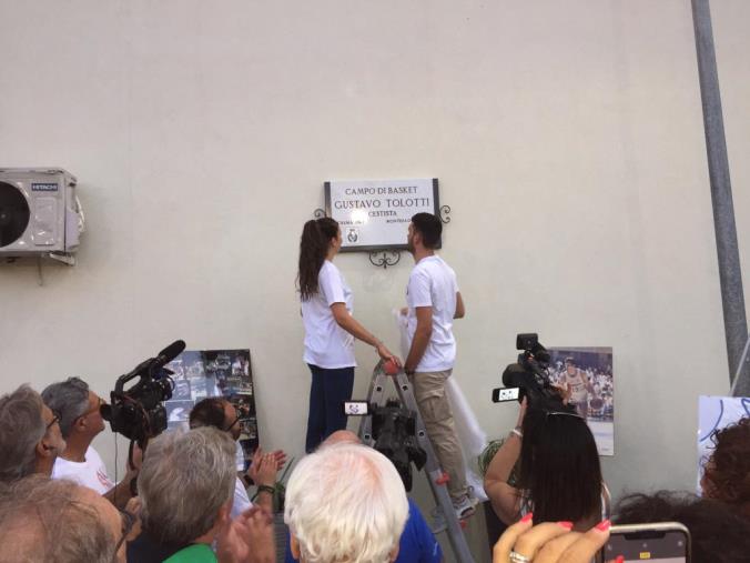 Montepaone, inaugurato il campetto di basket del Comprensivo “M. Squillace” in onore del cestista Tolotti  images Montepaone, inaugurato il campetto di basket del Comprensivo “M. Squillace” in onore del cestista Tolotti