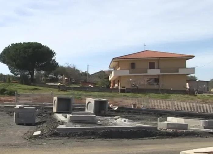 In fiamme mezzi nel cantiere dell'ospedale di Vibo Valentia: avviate le indagini images In fiamme mezzi nel cantiere dell'ospedale di Vibo Valentia: avviate le indagini