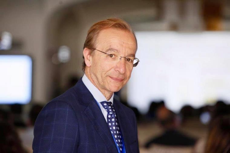 Coronavirus. Il pediatra Capocasale alla Governatrice Santelli: "Subito un'ordinanza per non fare uscire i bambini. È pericoloso" images  Coronavirus. Il pediatra Capocasale alla Governatrice Santelli: "Subito un'ordinanza per non fare uscire i bambini. È pericoloso"