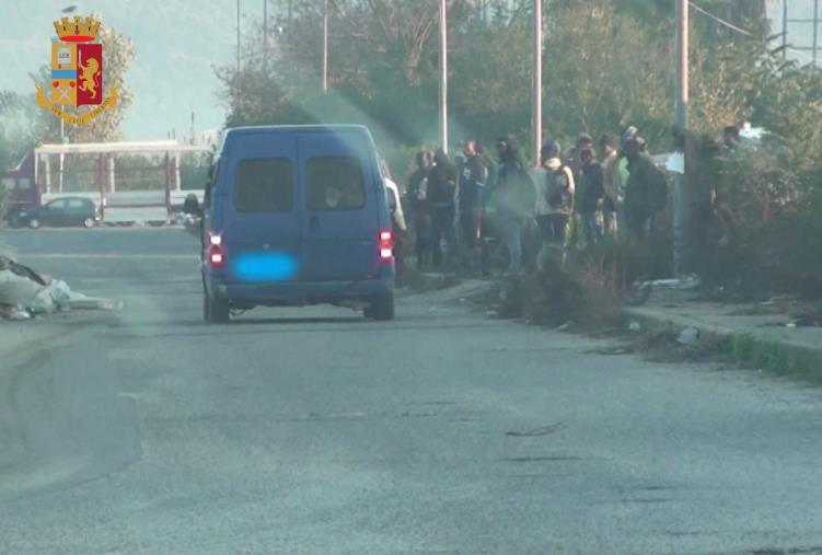 Contrasto al caporalato nella Piana di Gioia Tauro: 15 multe da oltre 100 mila euro e azienda sospesa images Contrasto al caporalato nella Piana di Gioia Tauro: 15 multe da oltre 100 mila euro e azienda sospesa