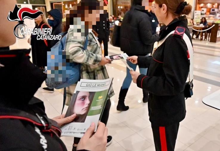 images No alla violenza sulle donne, i dati premiano l'impegno dell'Arma 