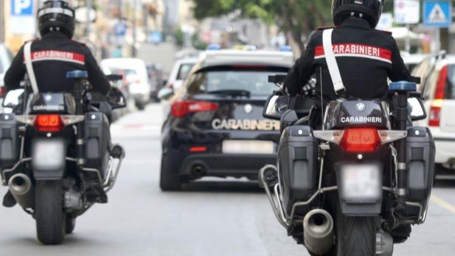 Catanzaro, maltrattava e picchiava la madre invalida e la compagna: arrestato 33enne images Catanzaro, maltrattava e picchiava la madre invalida e la compagna: arrestato 33enne
