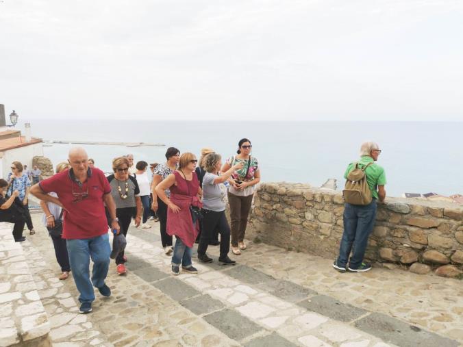 images Trasporto scolastico a Crotone, l'assessore Galdieri è con le famiglie