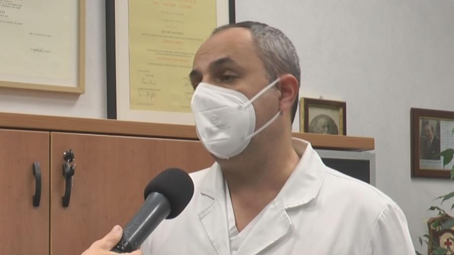 Vax Day all'Umg. Vaccinato il primario di Malattie Infettive, Torti. Il Rettore: "Manca l'interazione con gli studenti" images Vax Day all'Umg. Vaccinato il primario di Malattie Infettive, Torti. Il Rettore: "Manca l'interazione con gli studenti"