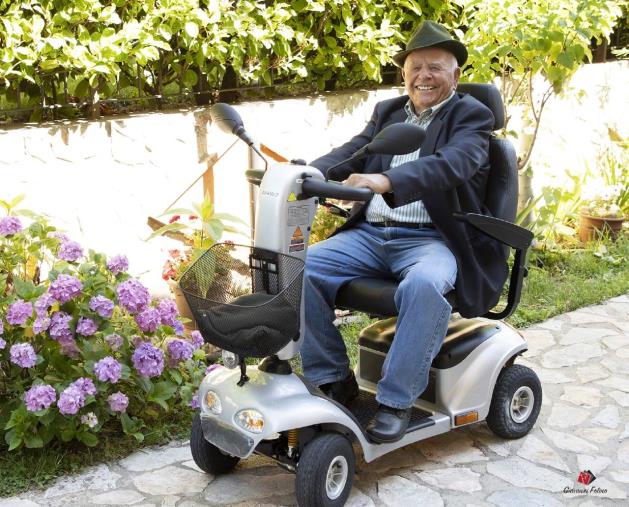 Petronà in lutto. E' morto Carmine Capellupo, imprenditore e poeta: aveva 90 anni  images Petronà in lutto. E' morto Carmine Capellupo, imprenditore e poeta: aveva 90 anni