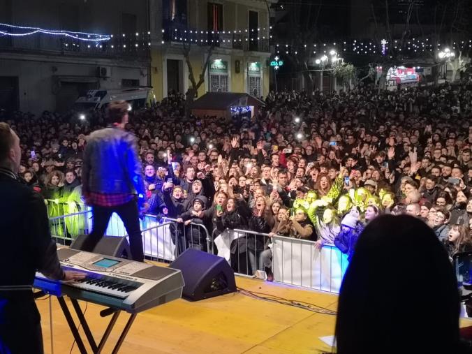 Capodanno a Cassano allo Ionio, in tre mila in piazza images Capodanno a Cassano allo Ionio, in tre mila in piazza