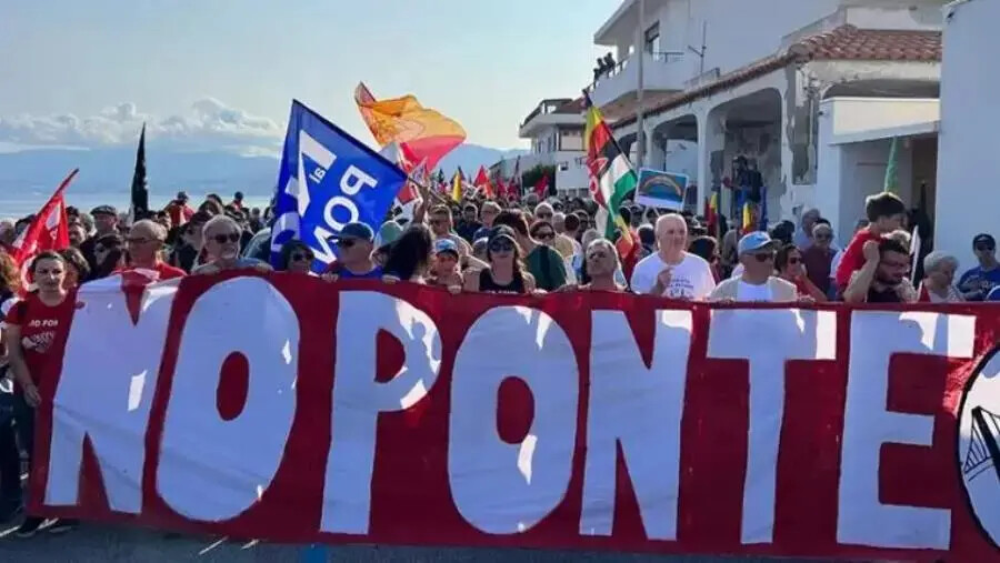 Villa San Giovanni, giovedì la conferenza stampa di presentazione della manifestazione contro il Ponte sullo Stretto images Villa San Giovanni, giovedì la conferenza stampa di presentazione della manifestazione contro il Ponte sullo Stretto