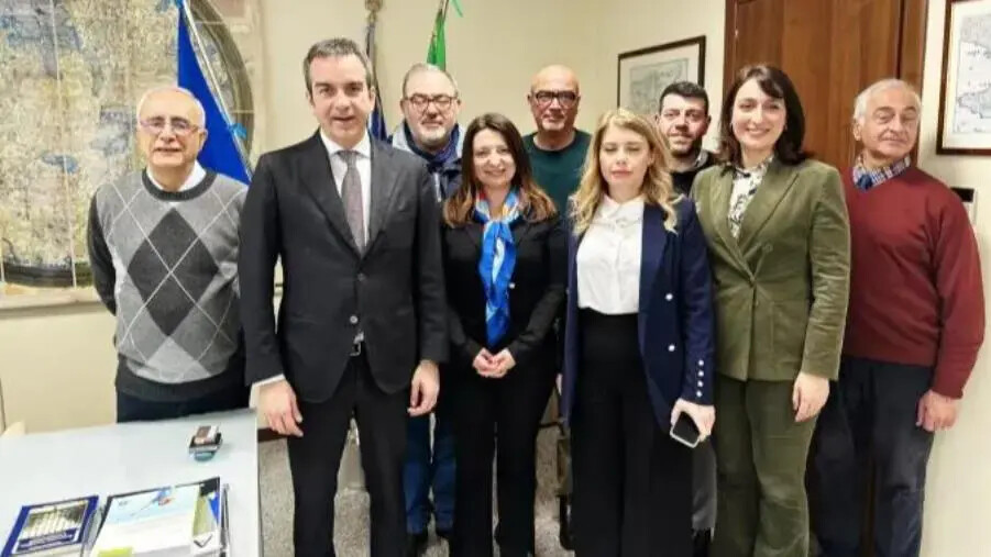 Affido e adozioni: Occhiuto e Staine incontrano una delegazione del coordinamento regionale images Affido e adozioni: Occhiuto e Staine incontrano una delegazione del coordinamento regionale