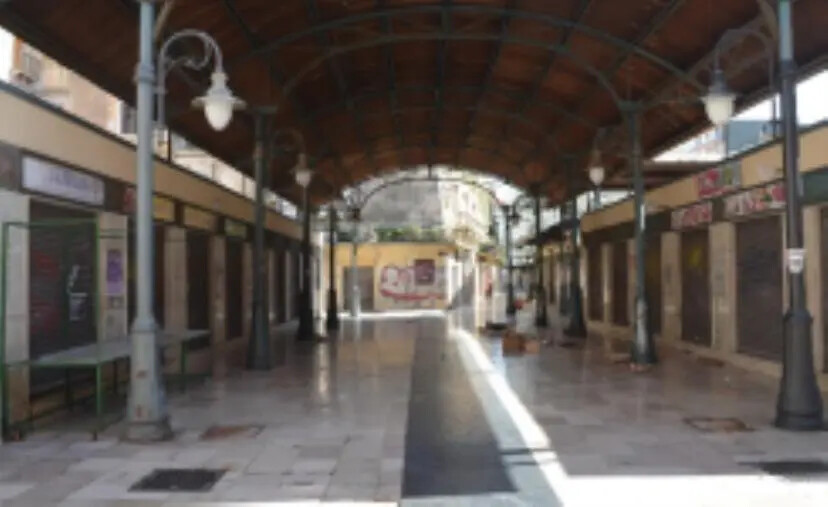 images Crotone, rivenditore di pesce al mercato con della droga: arrestato parente di un boss 