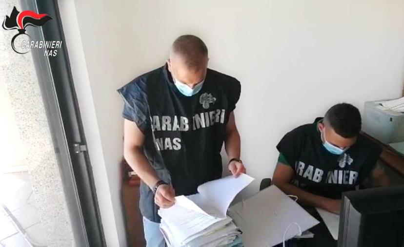 Reggio. Si assentavano dagli ospedali per prestare assistenza domiciliare: denunciati 49 dipendenti dell’Azienda ospedaliera provinciale images Reggio. Si assentavano dagli ospedali per prestare assistenza domiciliare: denunciati 49 dipendenti dell’Azienda ospedaliera provinciale