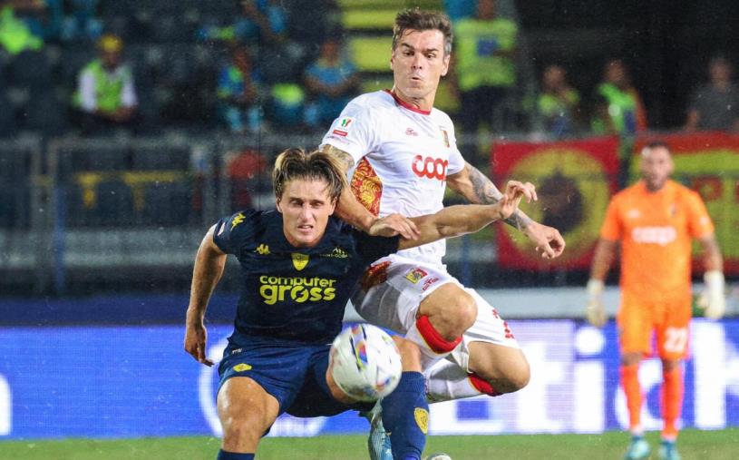 Il corsivo giallorosso. Catanzaro, lavori in corso: ancora buchi da tappare images Il corsivo giallorosso. Catanzaro, lavori in corso: ancora buchi da tappare