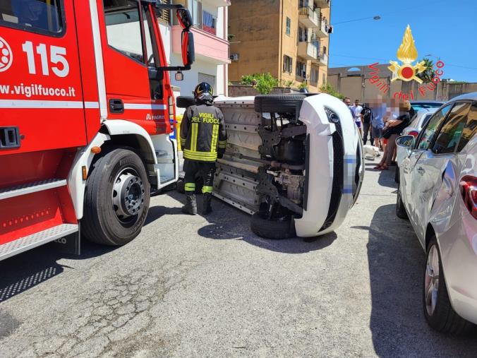 images Catanzaro, incidente nella zona nord della città: ferita anziana conducente