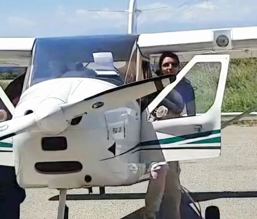 Lamezia, Maria Francesca Failla conquista il brevetto di volo come pilota privato: un sogno che si realizza
