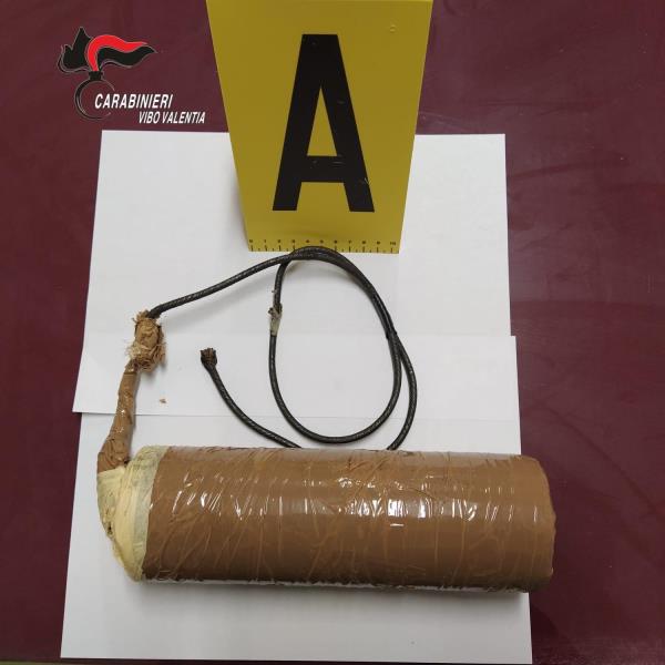 Sparatoria a Tropea. Il 61enne confessa: "Mi voleva lasciare" images Sparatoria a Tropea. Il 61enne confessa: "Mi voleva lasciare"