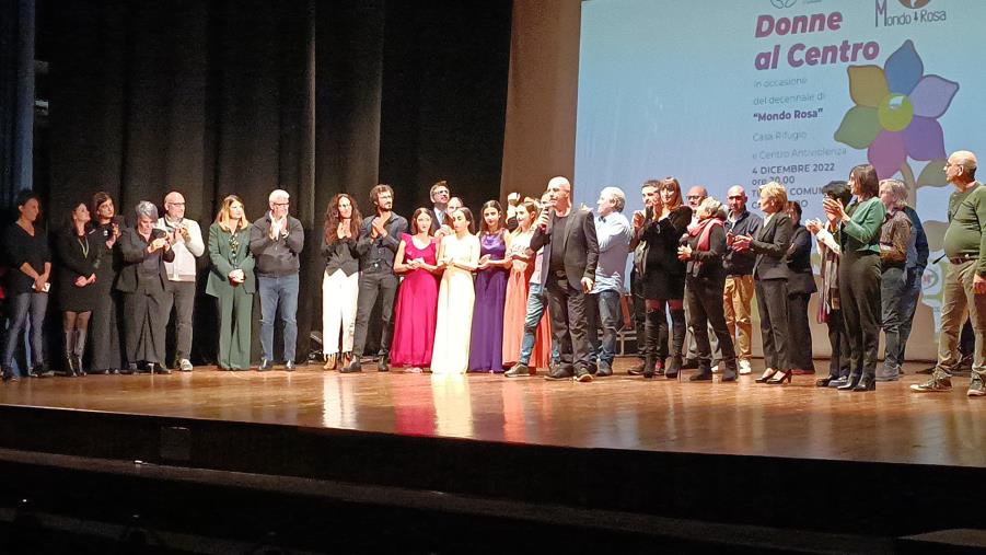 Catanzaro, il Centro Calabrese di Solidarietà festeggia i dieci anni di "Mondo Rosa" images Catanzaro, il Centro Calabrese di Solidarietà festeggia i dieci anni di "Mondo Rosa"
