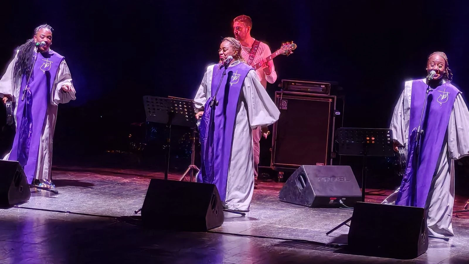 Catanzaro, al Politeama il concerto natalizio Gospel: grande festa con i Duke Fisher Heritage Singers