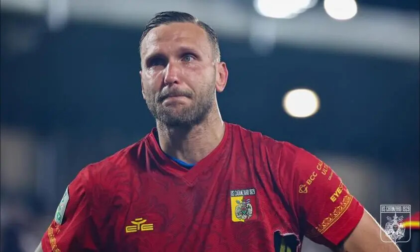 images Stefano Scognamillo saluta il Catanzaro: passa al Benevento per 400mila euro