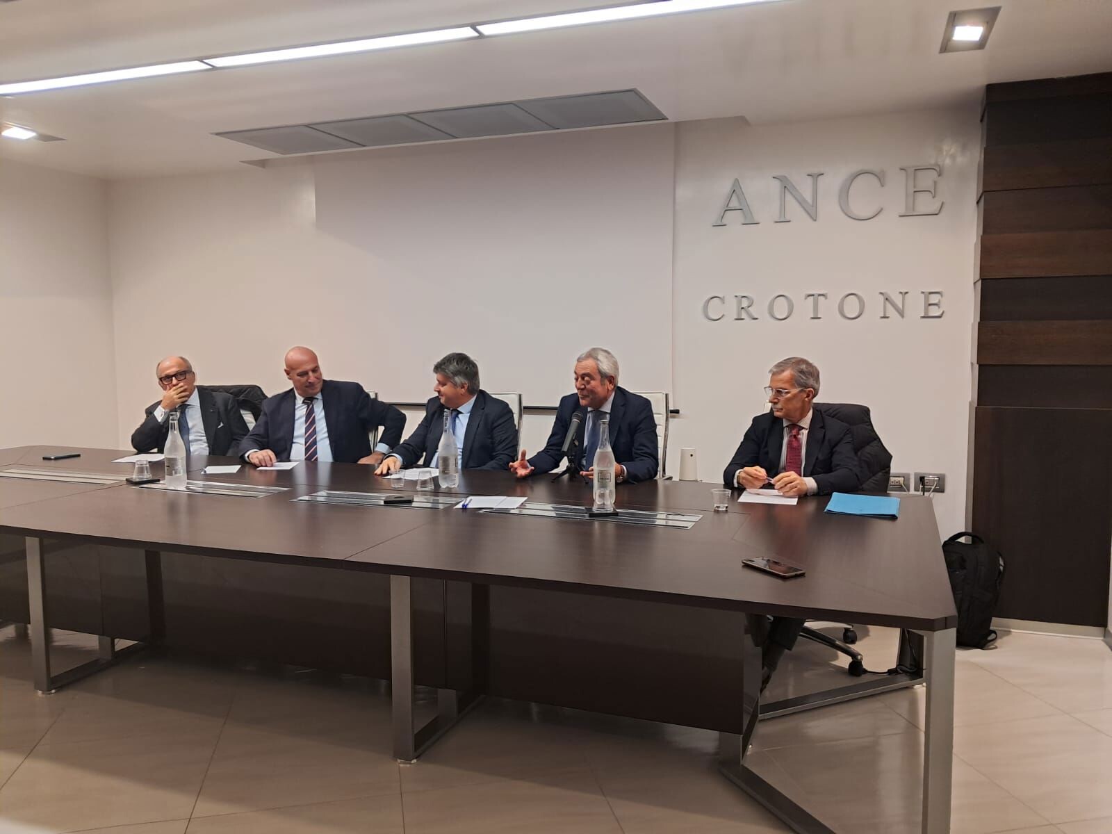 PSC, costi di costruzione e PAI: ANCE chiama il Comune al dialogo sullo sviluppo di Crotone images PSC, costi di costruzione e PAI: ANCE chiama il Comune al dialogo sullo sviluppo di Crotone