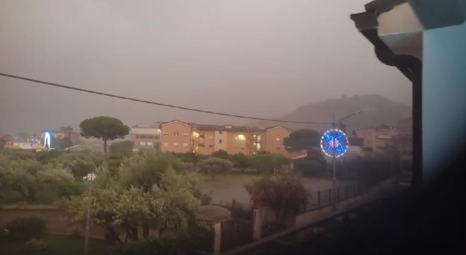 images Catanzaro, bomba d’acqua sul quartiere di Santa Maria (VIDEO)