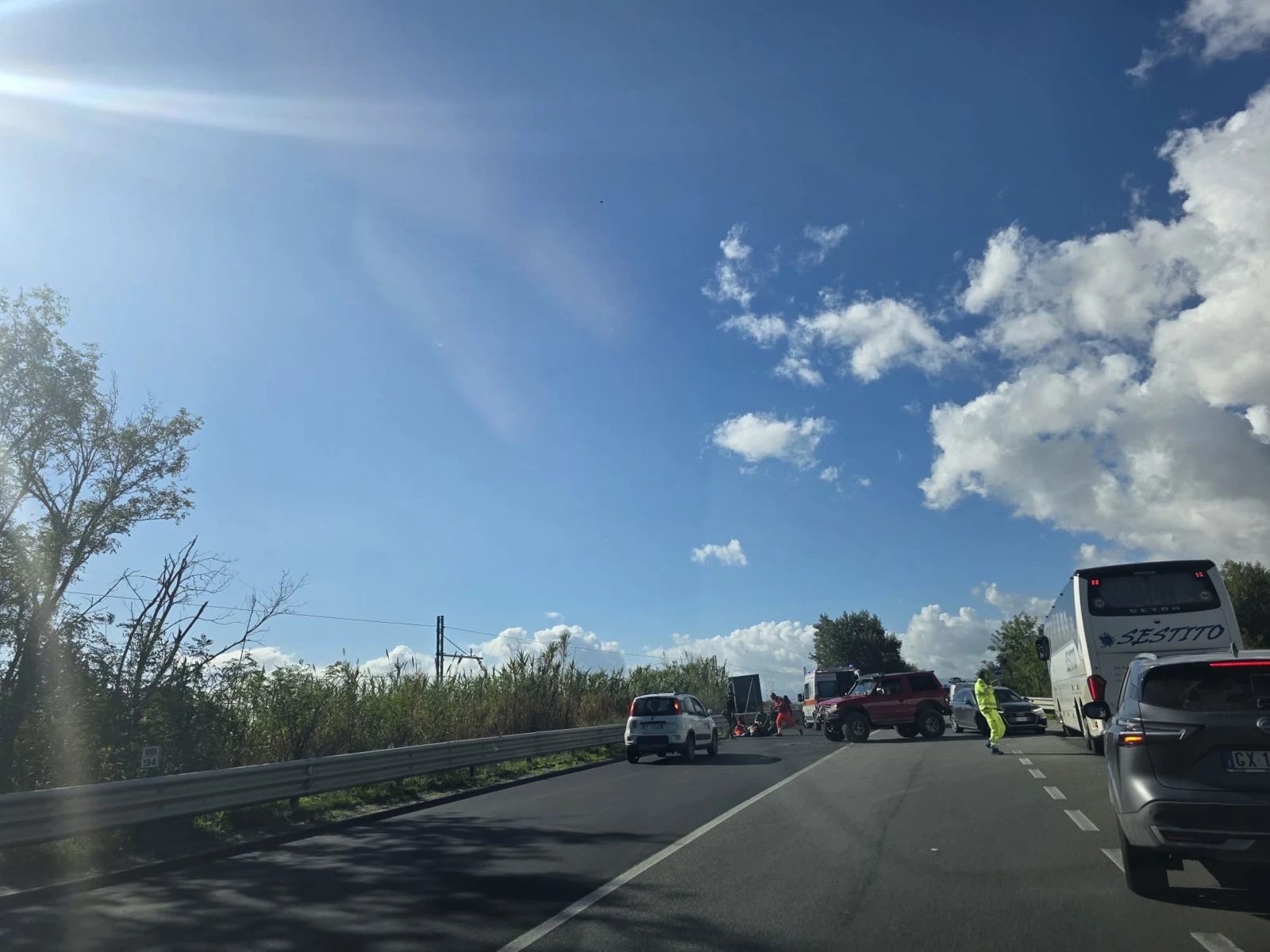 Scontro auto-moto sulla Statale 106 tra Sellia e Simeri Crichi