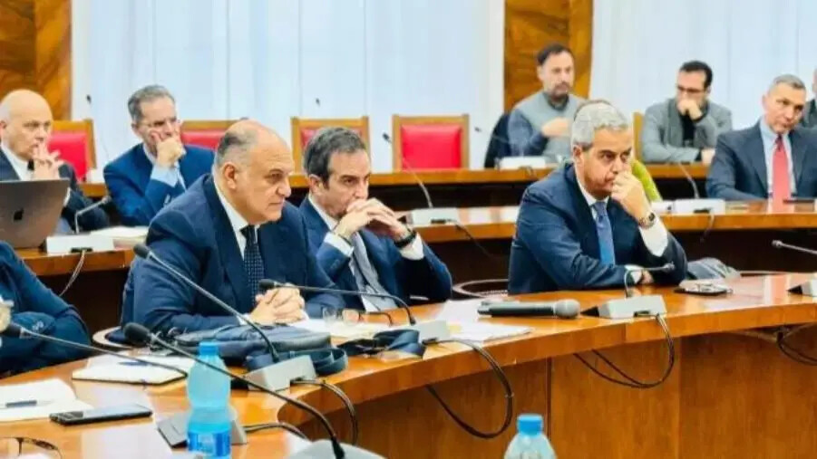 Vertenza Abramo Customer care, Occhiuto: "Auspico assunzioni entro il 15 dicembre" images Vertenza Abramo Customer care, Occhiuto: "Auspico assunzioni entro il 15 dicembre"