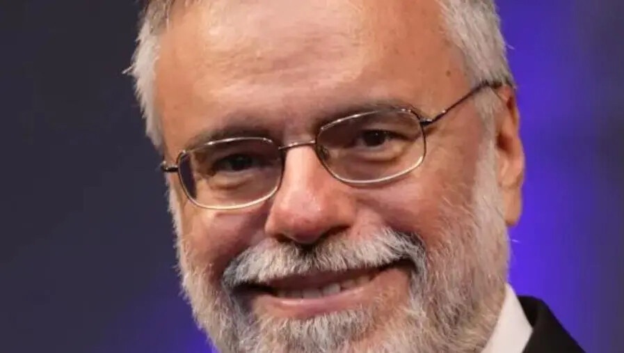 images Reggio, il prof Riccardo vince il premio “Rhegium Julii 2024” (LA ROSA DEI FINALISTI) 