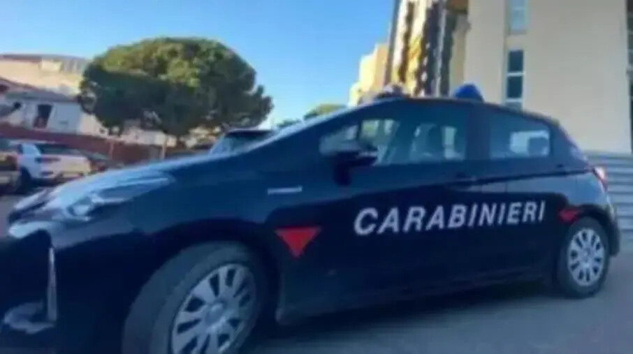 Crotone, tre arresti per violenza di genere e uno per spaccio images Crotone, tre arresti per violenza di genere e uno per spaccio