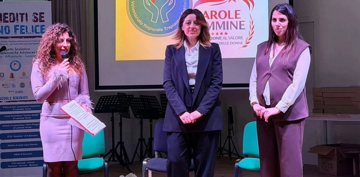 Polizia in prima linea nel progetto “Chiediti se sono felice”: premiate 2 funzionarie della Questura di Catanzaro