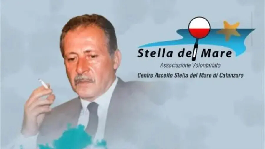 Catanzaro, l'omaggio dell'Associazione Centro Ascolto Stella del Mare al giudice Borsellino images Catanzaro, l'omaggio dell'Associazione Centro Ascolto Stella del Mare al giudice Borsellino