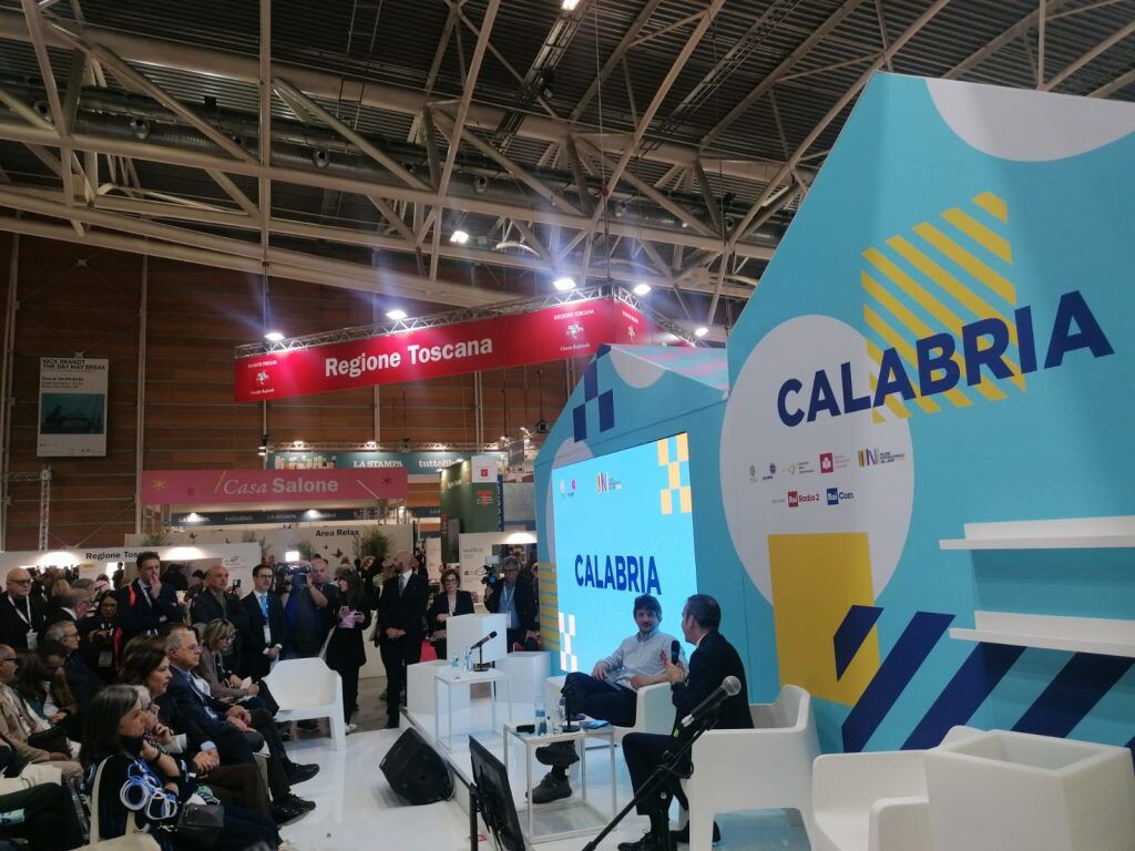 images La Regione Calabria al Salone Libro Torino, seconda e terza giornata con Brunori, Grande, scrittori e sistemi bibliotecari