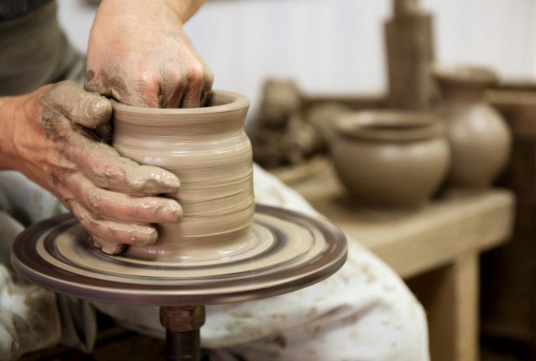 A Belvedere Marittimo la Onlus che insegna l'arte della ceramica ai disabili images A Belvedere Marittimo la Onlus che insegna l'arte della ceramica ai disabili