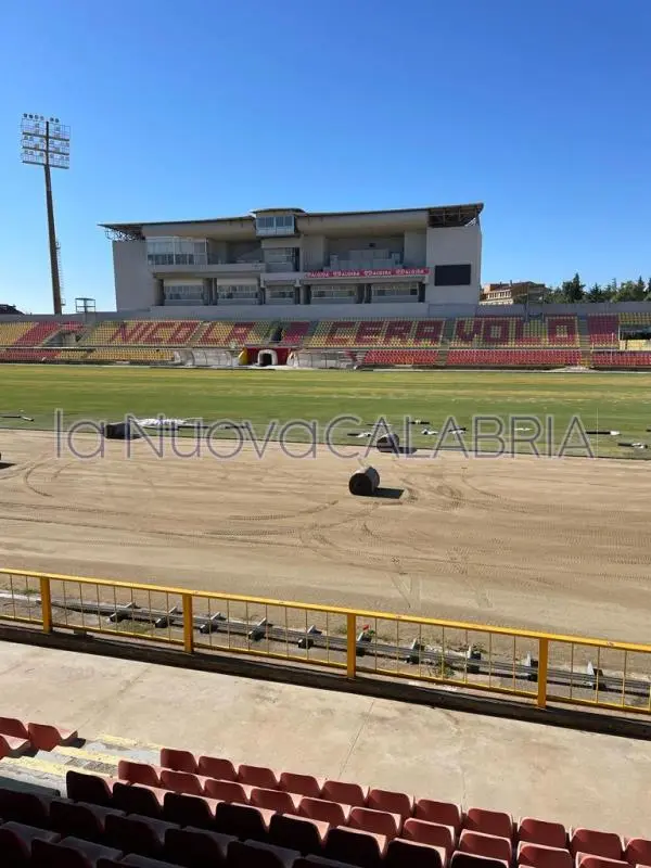 Stadio Ceravolo, aumenta la capienza per la partita con l'Ascoli: gli ospiti tornano nella Est 