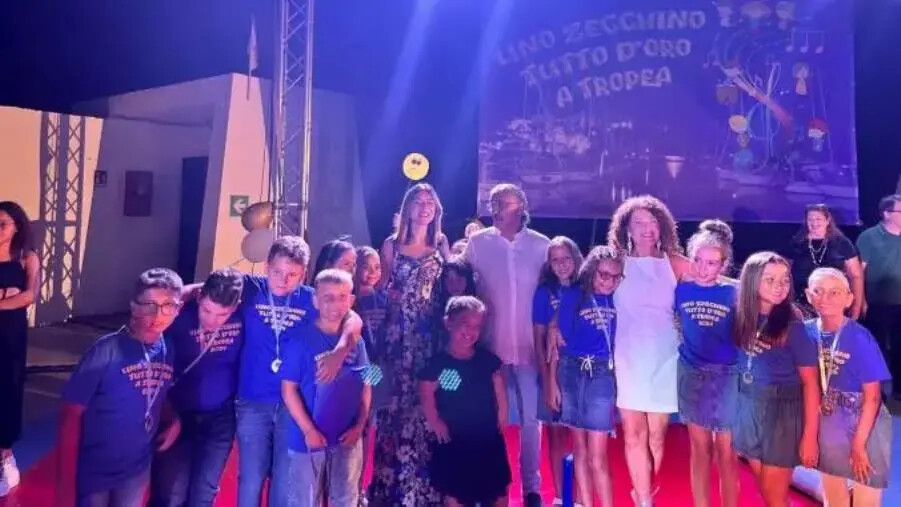 A Tropea “Uno Zecchino tutto d’oro”: 2 serate di emozioni in musica images A Tropea “Uno Zecchino tutto d’oro”: 2 serate di emozioni in musica