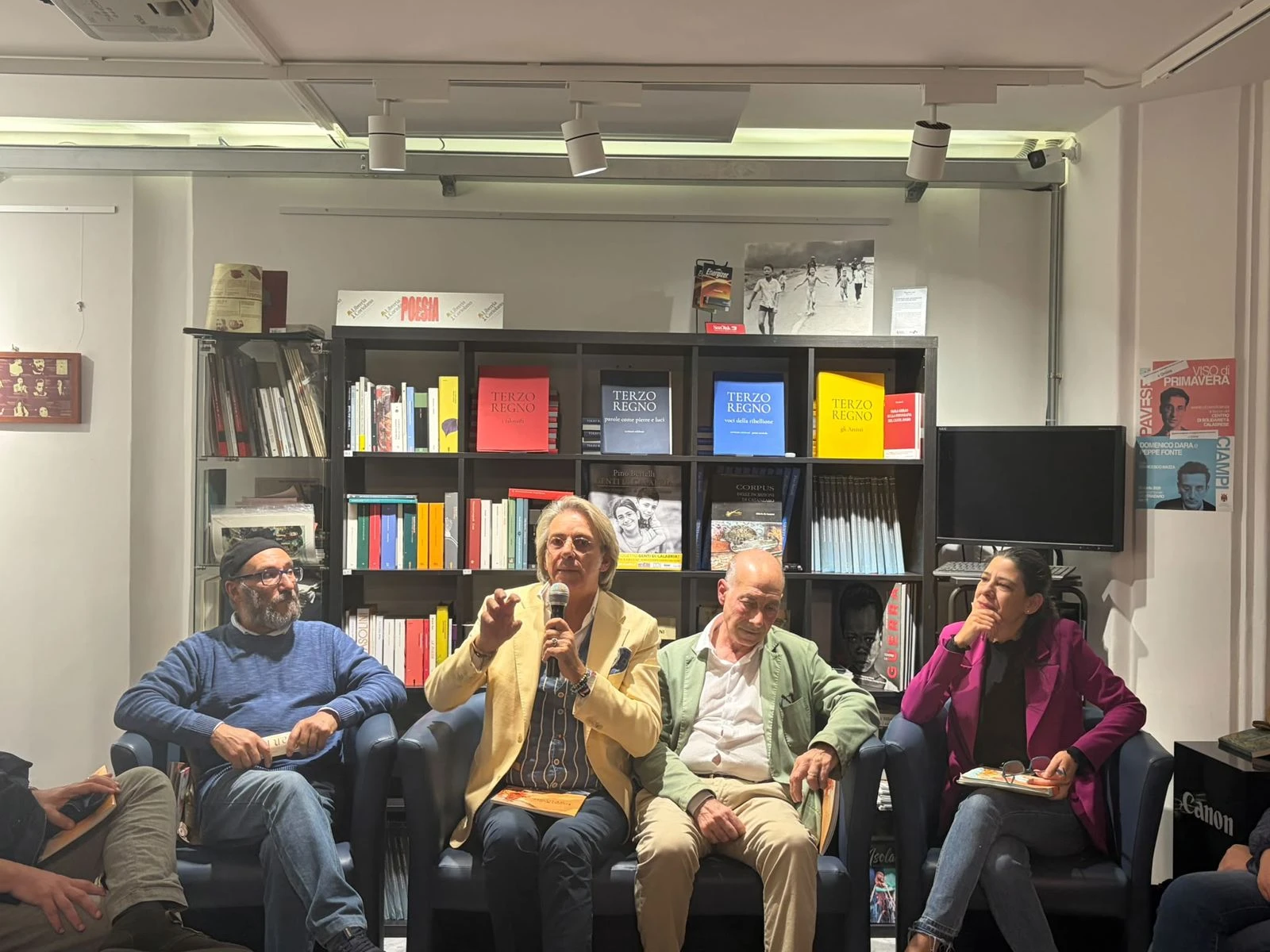 Tra storia, fede e creatività: alla Libreria Coriolano il volume che racconta Catanzaro attraverso l’arte degli studenti